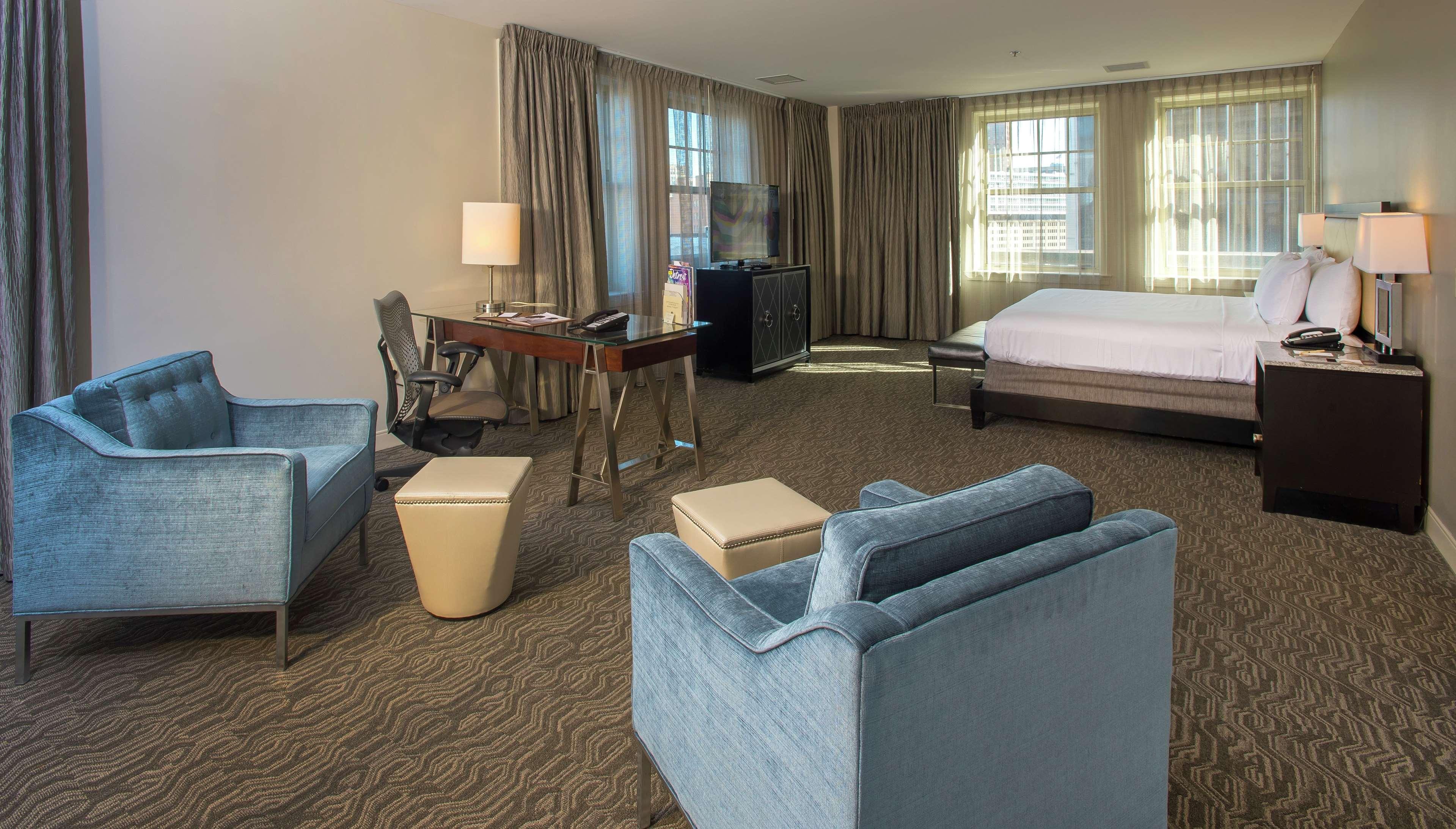 Doubletree Suites By Hilton Hotel Detroit Downtown - Fort Shelby Extérieur photo