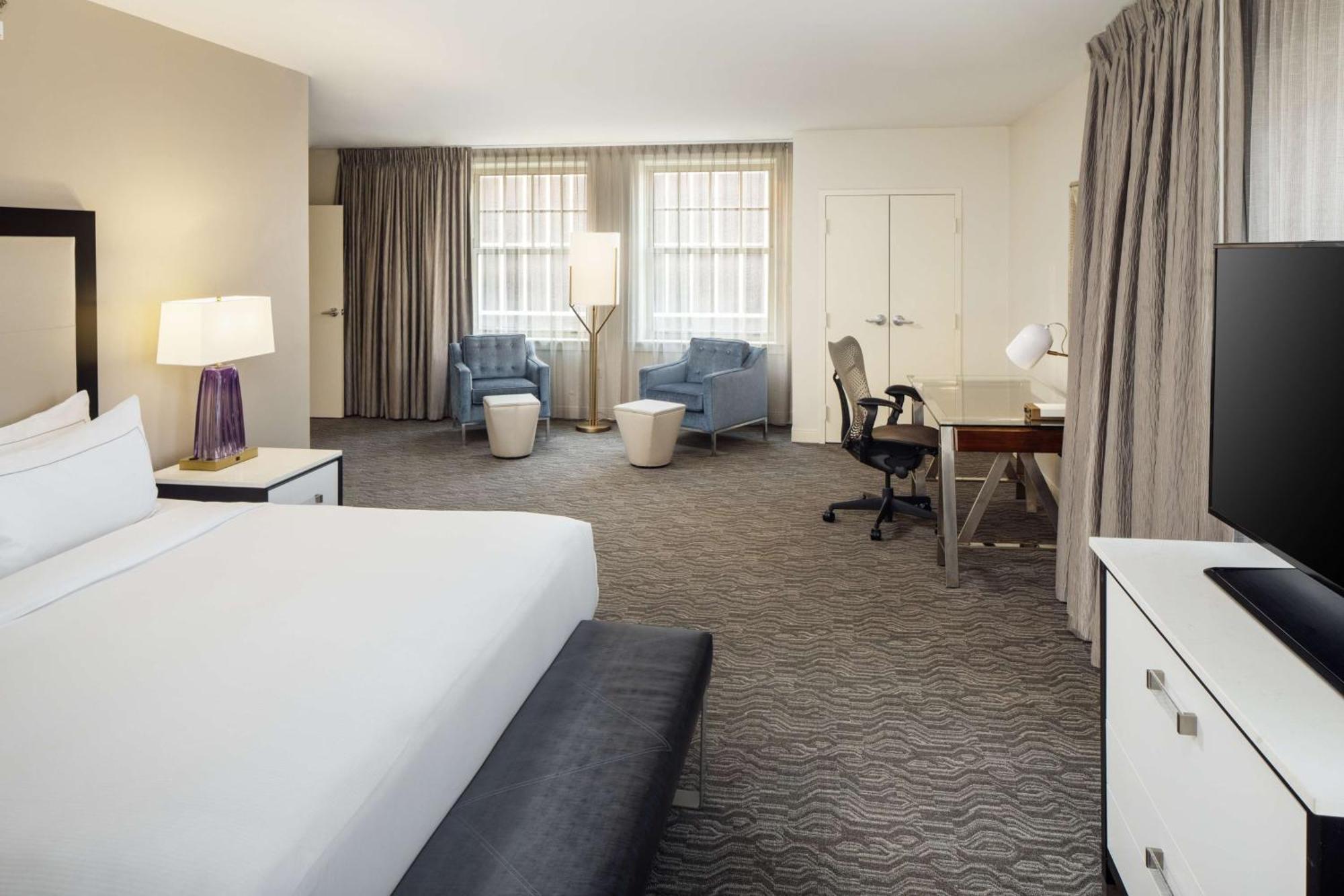 Doubletree Suites By Hilton Hotel Detroit Downtown - Fort Shelby Extérieur photo