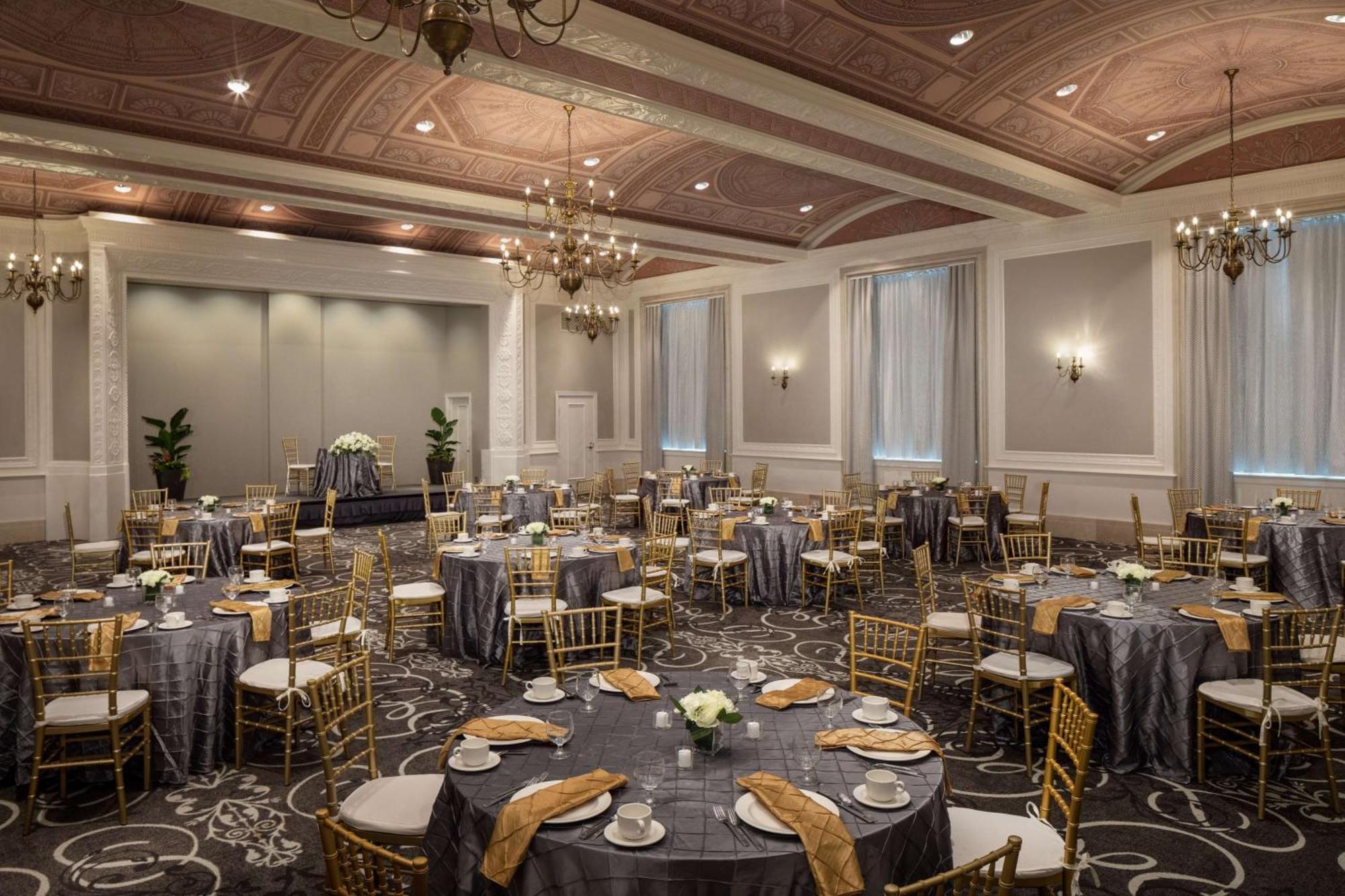 Doubletree Suites By Hilton Hotel Detroit Downtown - Fort Shelby Extérieur photo