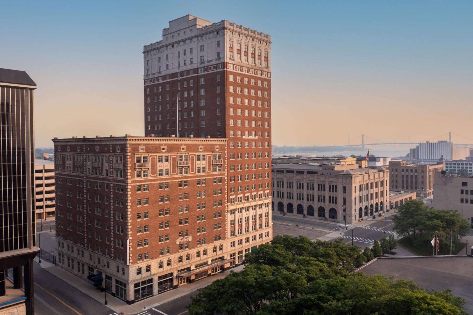 Doubletree Suites By Hilton Hotel Detroit Downtown - Fort Shelby Extérieur photo