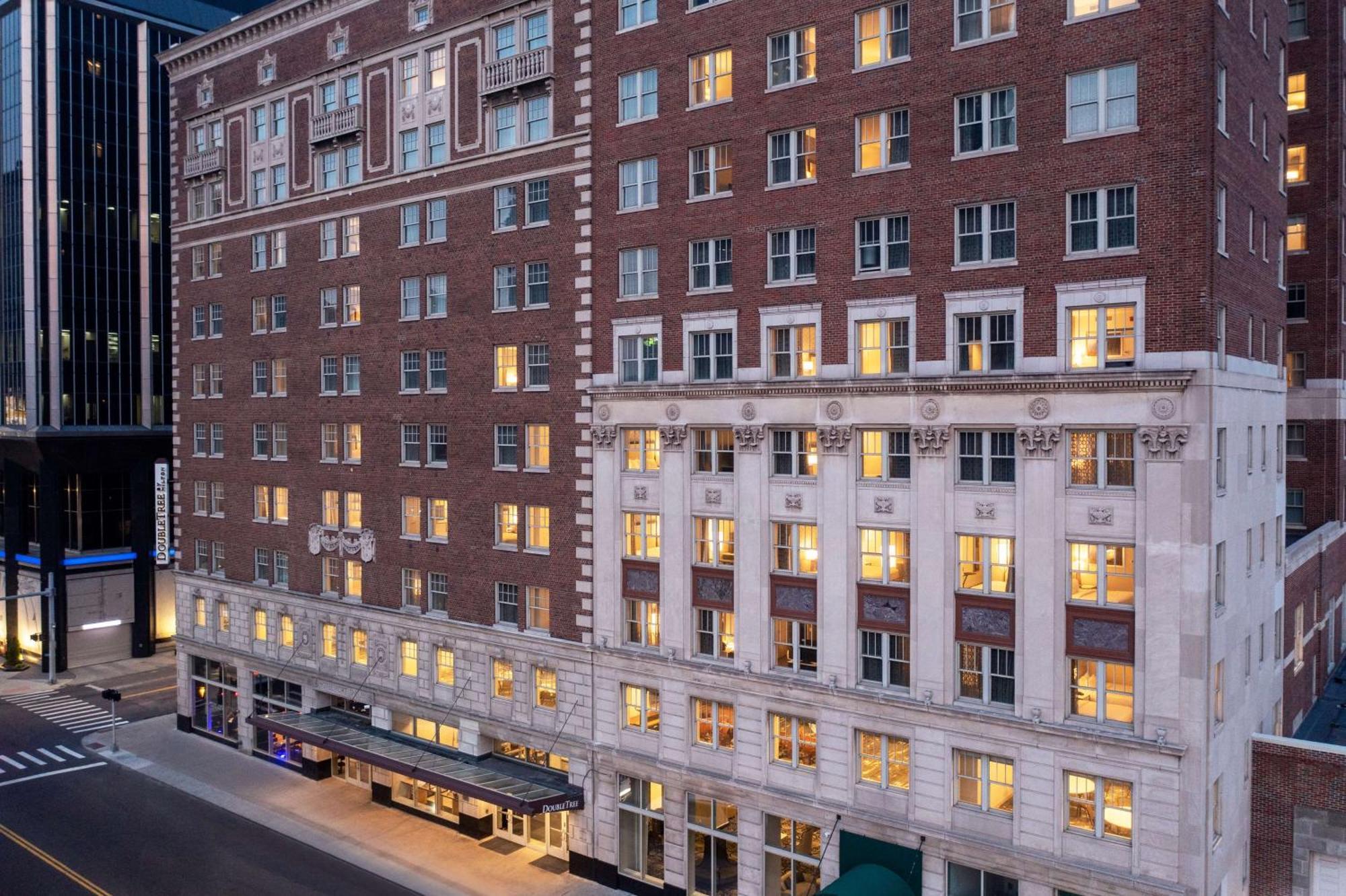 Doubletree Suites By Hilton Hotel Detroit Downtown - Fort Shelby Extérieur photo