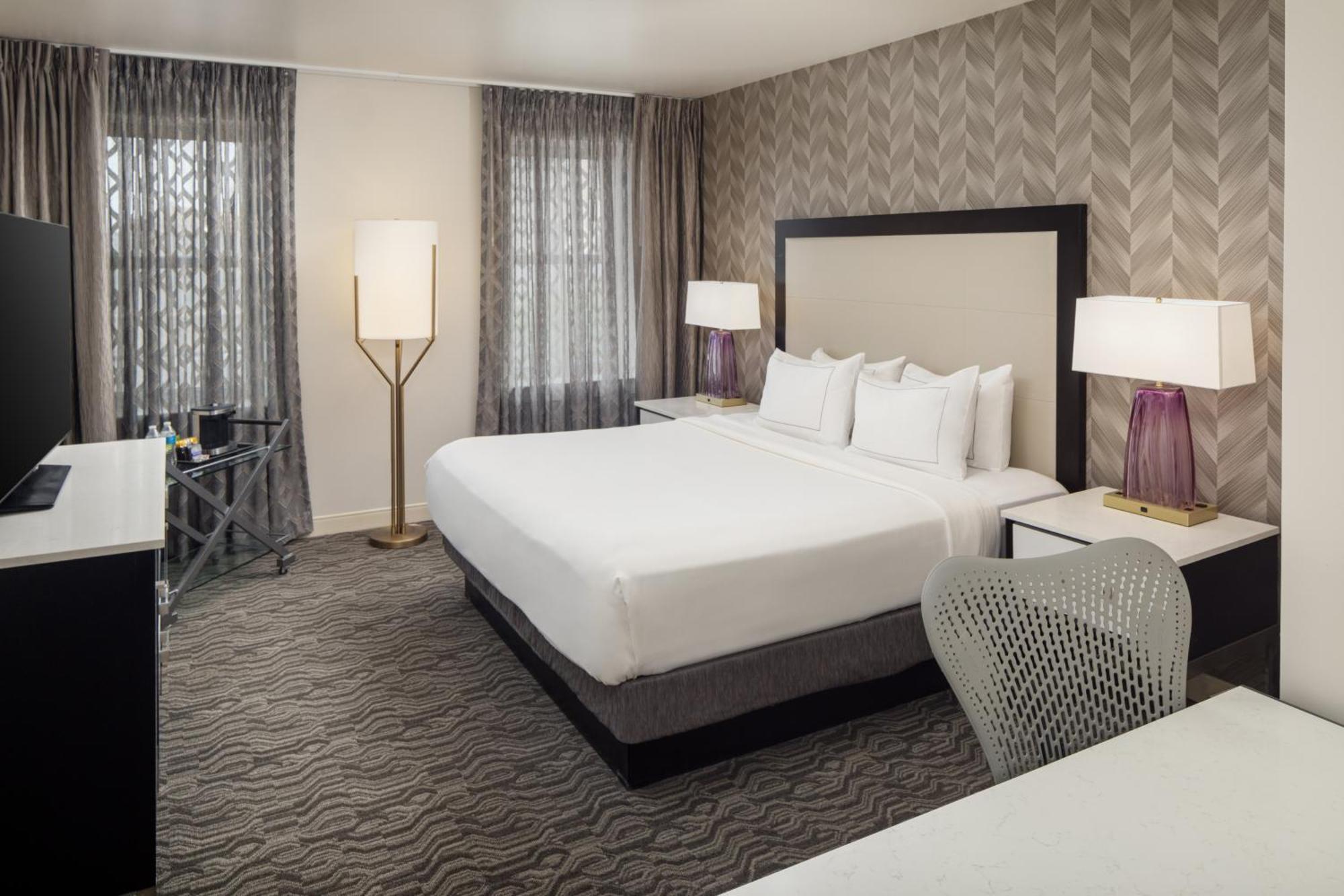Doubletree Suites By Hilton Hotel Detroit Downtown - Fort Shelby Extérieur photo