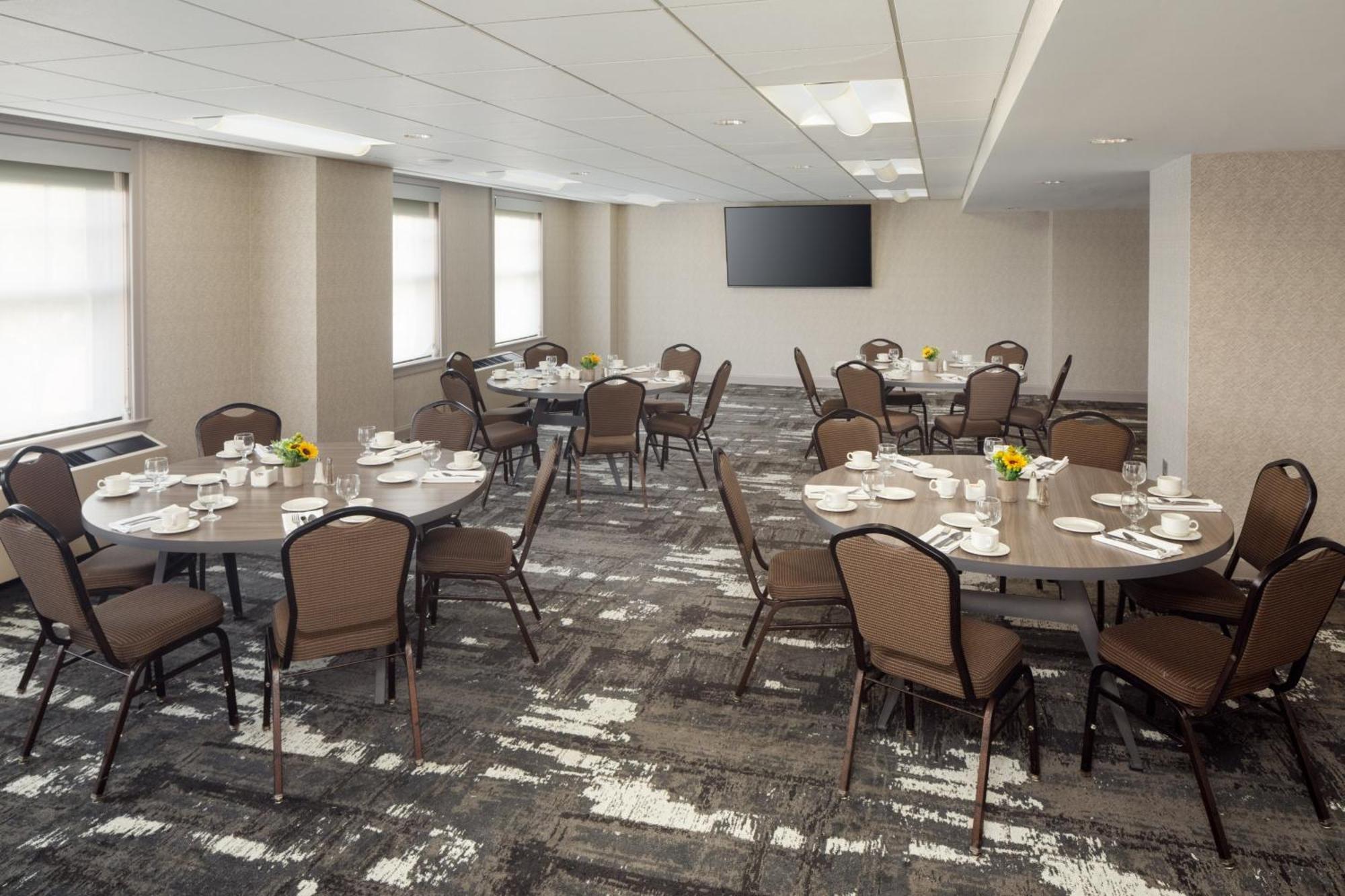 Doubletree Suites By Hilton Hotel Detroit Downtown - Fort Shelby Extérieur photo