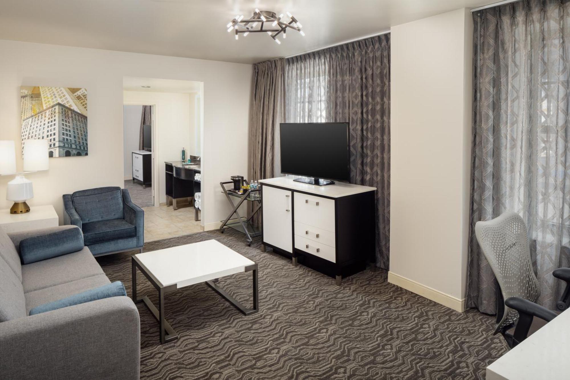 Doubletree Suites By Hilton Hotel Detroit Downtown - Fort Shelby Extérieur photo