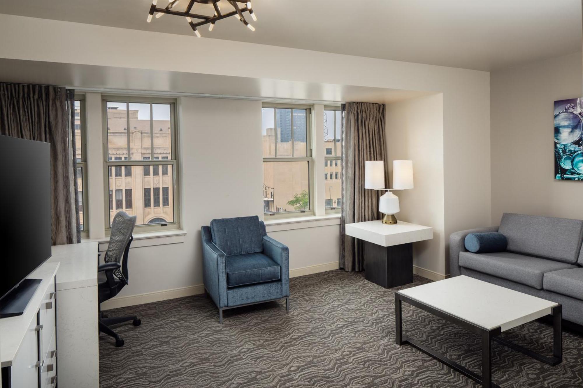 Doubletree Suites By Hilton Hotel Detroit Downtown - Fort Shelby Extérieur photo